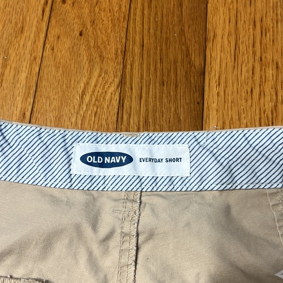 Old Navy Shorts - Picture 4 of 5